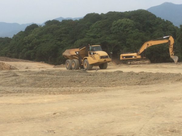 丸山建設　施工実績｜直方市中泉太陽光発電所造成工事